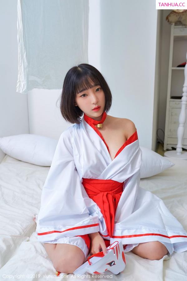 강인경 姜仁卿 [XIUREN]高清写真图 2019.09.29 模特_卿卿第4张图片